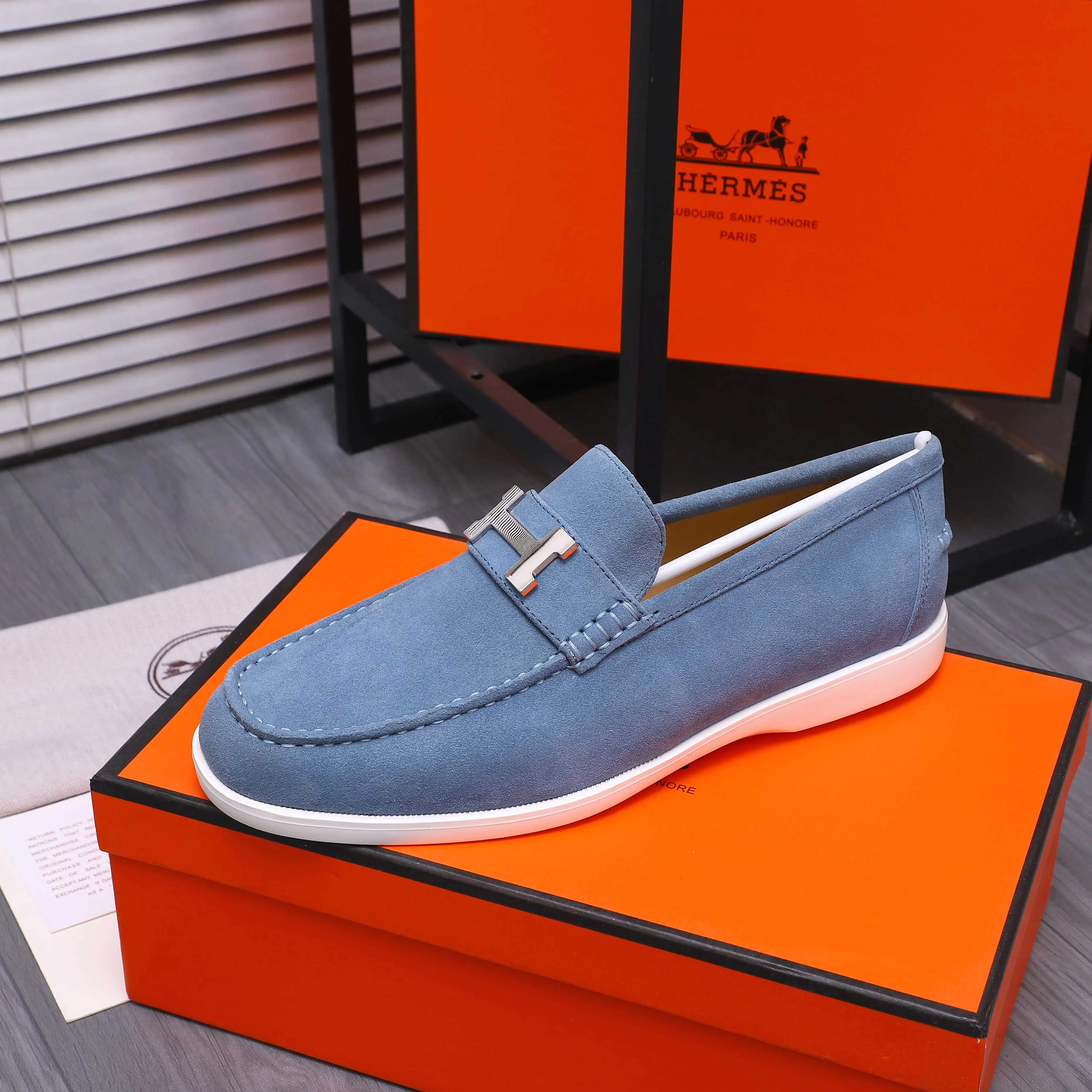 Men's shoes 💰p560 Product trademark: HERMES "Hermès" casual slip-on men's shoes. Regular size: 38-46 (45.46 is custom-made and non-refundable) Product materials: Selected frosted cowhide upper, cowhide lining, original foam rubber ultra-light sole
